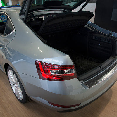 Ladekantenschutz für Skoda Superb III Limousine Silber Matt