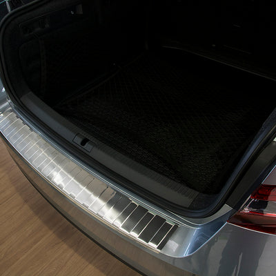 Ladekantenschutz für Skoda Superb III Limousine Silber Matt