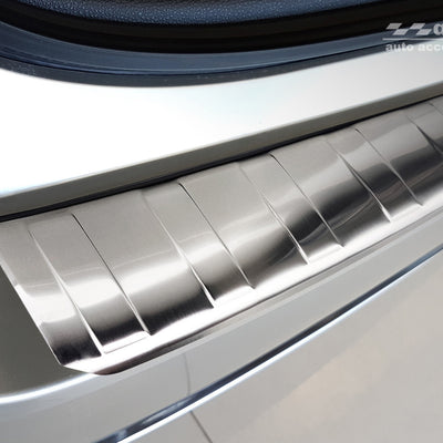 Ladekantenschutz für Toyota Touring Sports XII Silber Matt
