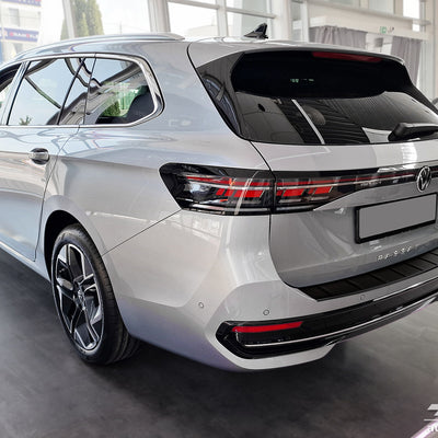 BLACK MATT Ladekantenschutz für VOLKSWAGEN PASSAT B9 VARIANT / R-line /Hybrid  2024-> Schwarz Matt
