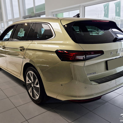 BLACK MATT Ladekantenschutz für SKODA SUPERB IV COMBI 2024-> Schwarz Matt