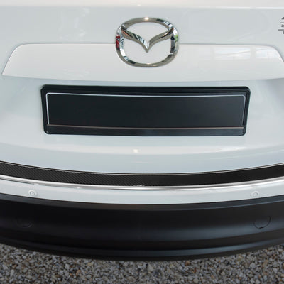 Carbon Ladekantenschutzleiste für Mazda CX-5 Poliertes Stahl mit Schwarzer Carbon Farbe