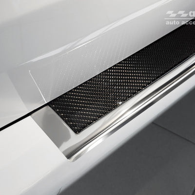Carbon Ladekantenschutzleiste für MERCEDES  V Class W447 / VITO III / Marco Polo 2014-2019, FL2019-2024, FL 2024-> (the version with two rear doors and the version with trunk opening upwards) Poliertes Stahl mit Schwarzer Carbon Farbe