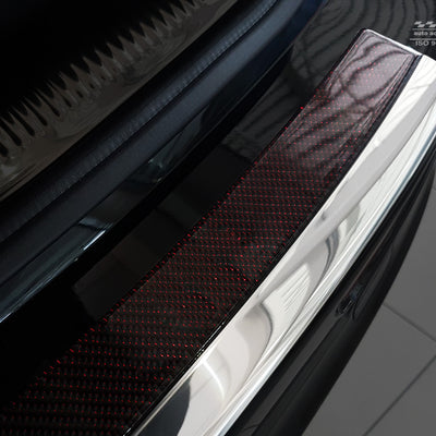 Carbon Ladekantenschutzleiste für Audi Q5 Poliertes Stahl mit Rot-Schwarzer Carbon Farbe