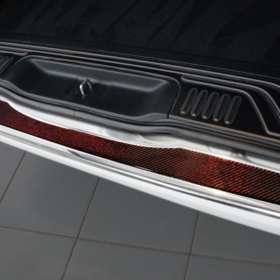 Carbon Ladekantenschutzleiste für Mercedes V W477 / Vito III Poliertes Stahl mit Rot-Schwarzer Carbon Farbe