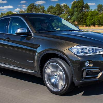 Carbon Ladekantenschutzleiste für BMW  X6 II F16 2014-2019 Poliertes Stahl mit Schwarzer Carbon Farbe