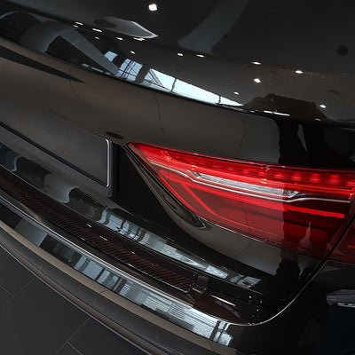 Carbon Ladekantenschutzleiste für BMW  X6 II F16 2014-2020 Schwarzer Stahl mit schwarzer und roter Carbon Farbe