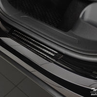 Carbon Ladekantenschutzleiste für VOLKSWAGEN  ARTEON  2017-2020, FL2020-> / Shooting Brake 2020-> / GOLF SPORTSVAN 2014-2017, FL2017-> /  PASSAT B8 2014->2023 / TIGUAN II R-Line 2015-2024 / ALLSPACE 2017->2024